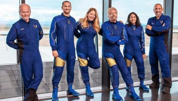 維珍銀河71歲創(chuàng)始人成功上太空.jpg 維珍銀河71歲創(chuàng)始人成功上太空.jpg