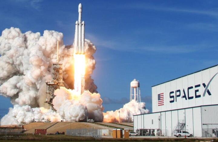 SpaceX.jpg