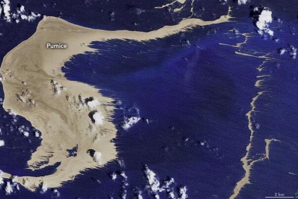 水下火山福德冈之场爆炸！形成了巨大的浮石筏