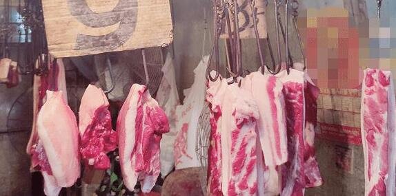 8月猪肉价格同比下降44.9%.jpg