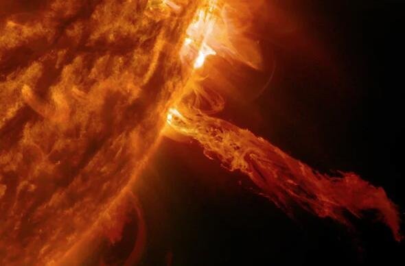 太阳“超级耀斑”在不到 10,000 年前震撼了地球 并且可能再次袭击.jpg