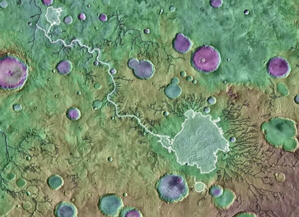 科学家表示，灾难性的洪水比以前想象的更能塑造火星.jpg