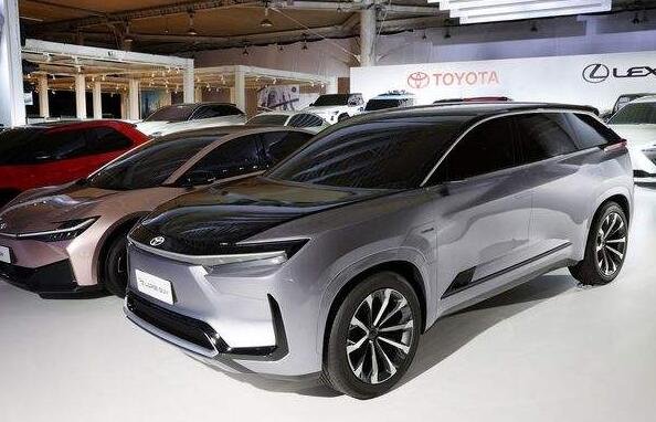 丰田推出15款纯电动概念车.jpg