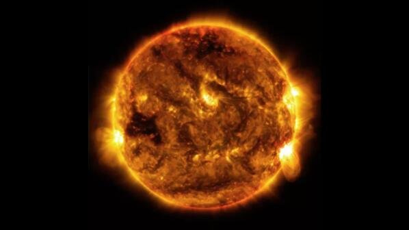 太阳目前是一颗中年恒星.jpg