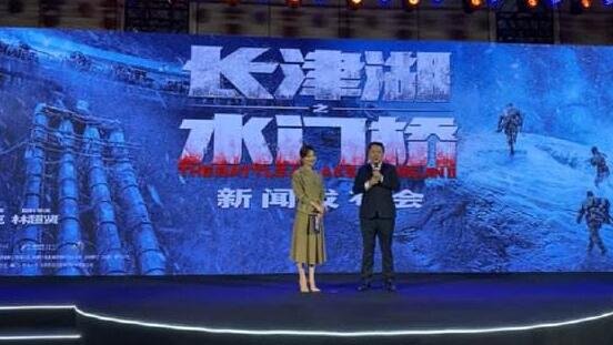 长津湖之水门桥首支预告发布，制片人于东：一定超越前作