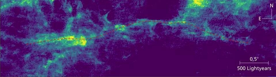 天文学家发现了“Maggie”  一个横跨银河系的巨大原子云.jpg