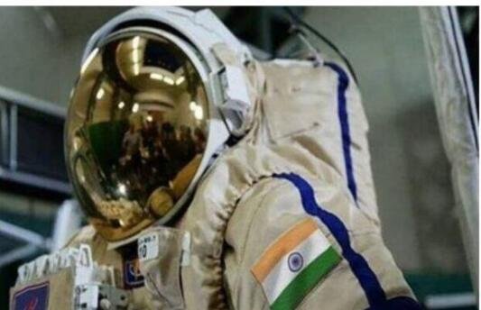 宇航員.jpg 宇航員.jpg