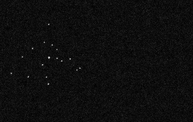 詹姆斯·韦伯太空望远镜探测到它的第一颗恒星.jpg