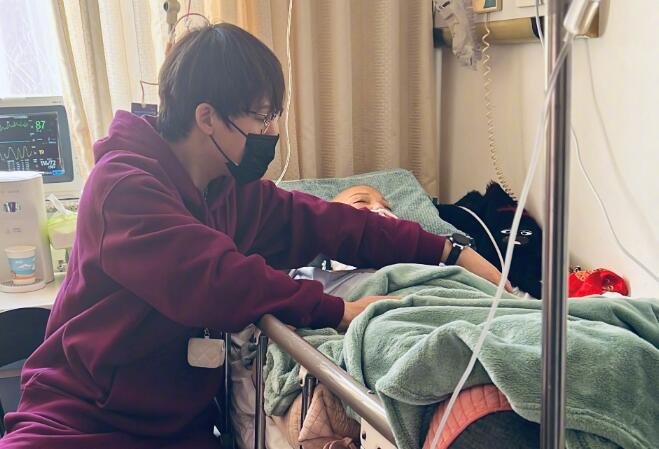 刘维决定暂退娱乐圈照顾母亲，全力照顾癌症复发的母亲