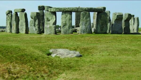 拥有5000年历史的巨石阵可能被用作太阳历.jpg