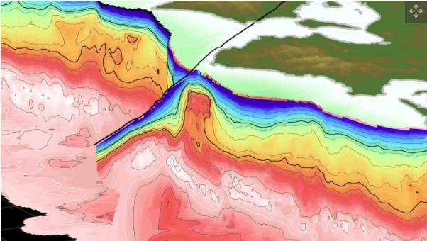 日本南部的熊野冥王星在这个新的 3D 可视化的中心显示为一个红色的凸起（表示致密的岩石）。这块山大小的岩石坐落在欧亚大陆板块的地壳中，海洋菲律宾板块正向地幔俯冲.jpg