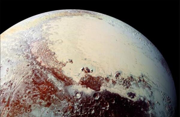 New Horizons任务2015年飞越冥王星向科学家展示了地质活动比他们预期的要复杂得多.jpg