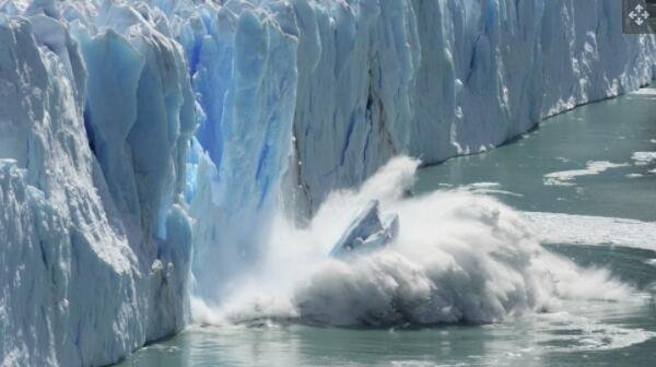 南极洲的热浪可能导致海岸附近地区的海冰大量融化.jpg