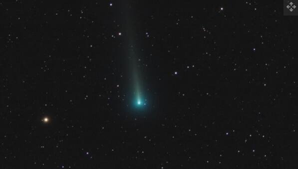 2021年掠过地球的彗星雷普·伦纳德彗星 现在变成了一片模糊的尘埃.jpg