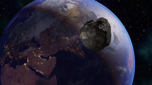 NASA称：两倍于帝国大厦大小的“潜在危险”小行星将于周四掠过地球.jpg