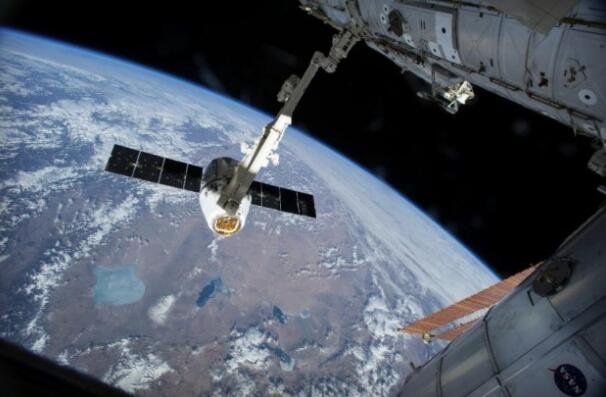 龙号燃料泄漏后，美国宇航局推迟国际空间站货运发射.jpg