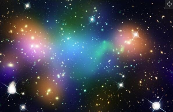 星系团 Abell 520，疑似暗物质以蓝色突出显示.jpg