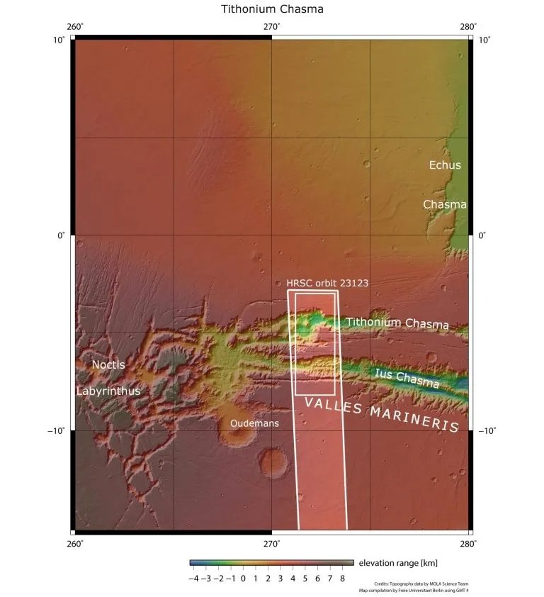 上下文中的 Ius 和 Tithonium Chasmata。这张来自欧空局火星快车的图像显示了 Ius 和 Tithonium Chasmata，它们构成了火星的 Valles Marineris 峡谷结构的一部分。粗体白框勾勒的区域表示火星快车高分辨率立体相机于 2022 年 4 月 21 日在 23123 轨道期间拍摄的区域.webp.jpg